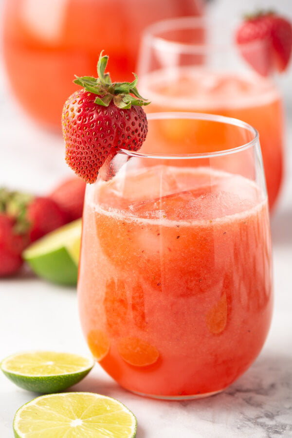 Minute Maid Aguas Frescas Strawberry Juice Beverage 16 oz - 24 Pack